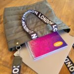 Bolso Puffer Verde Militar - Imagen 3